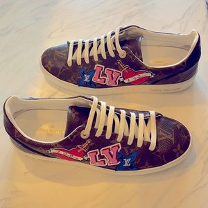 Louis Vuitton shoe- worn 1 time!! Size 39
